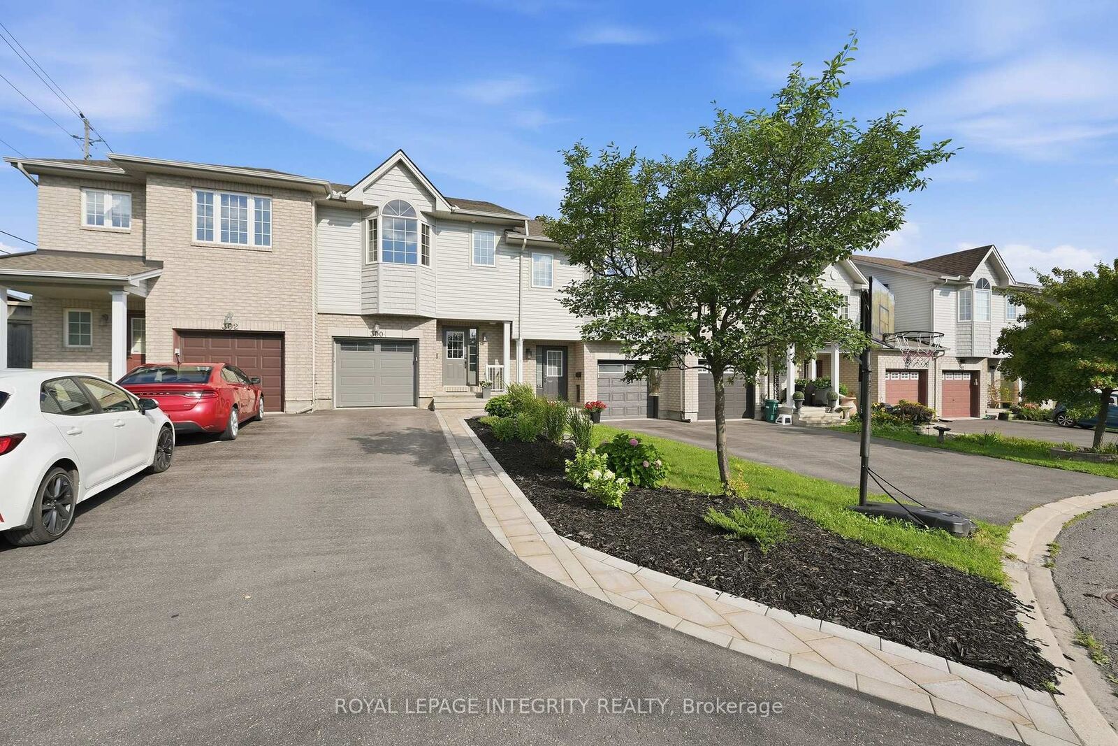 Property Photo:  300 Rolling Meadow Crescent  ON K1W 0A7 