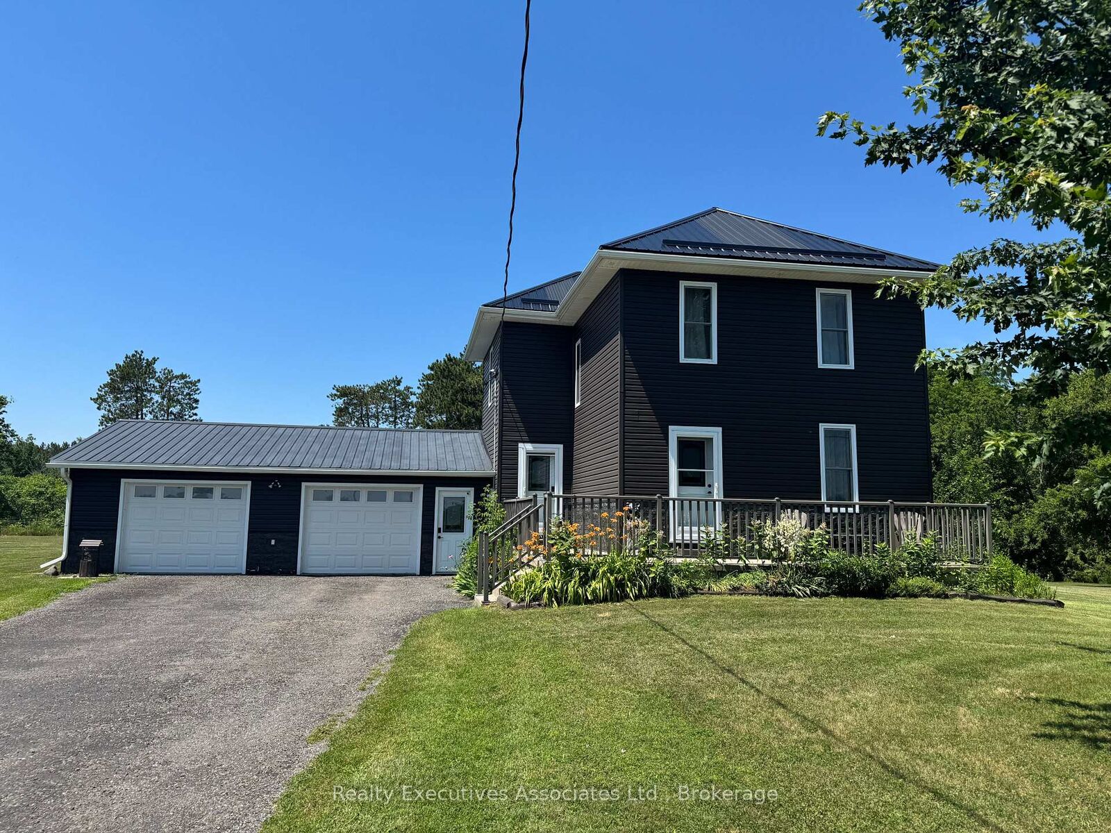 Property Photo: 108 Godolphin Road ON K0K 3K0