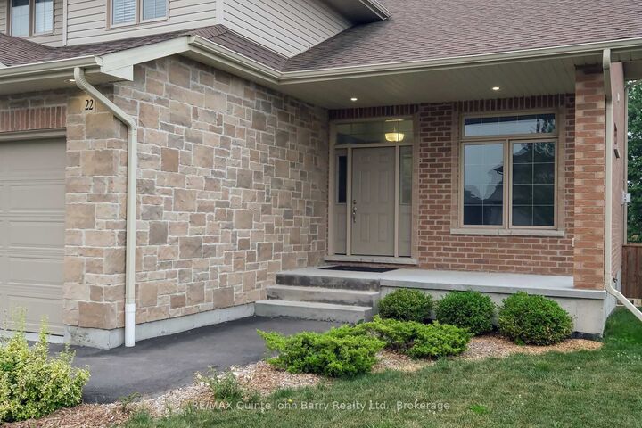 Property Photo: 22 Granby Court ON K8N 0G6