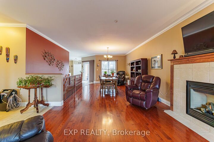 Property Photo: 1496 Queensdale Avenue ON K1T 4G3