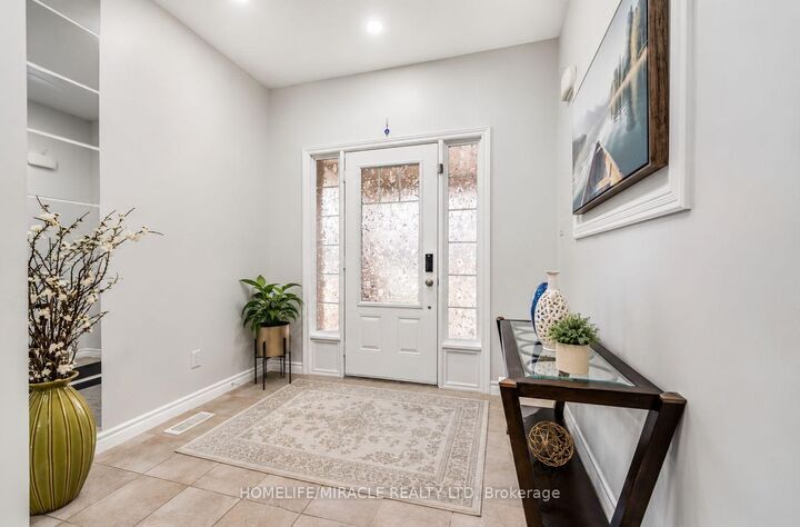Property Photo: 121 Steeplechase Way ON N2K 0E7