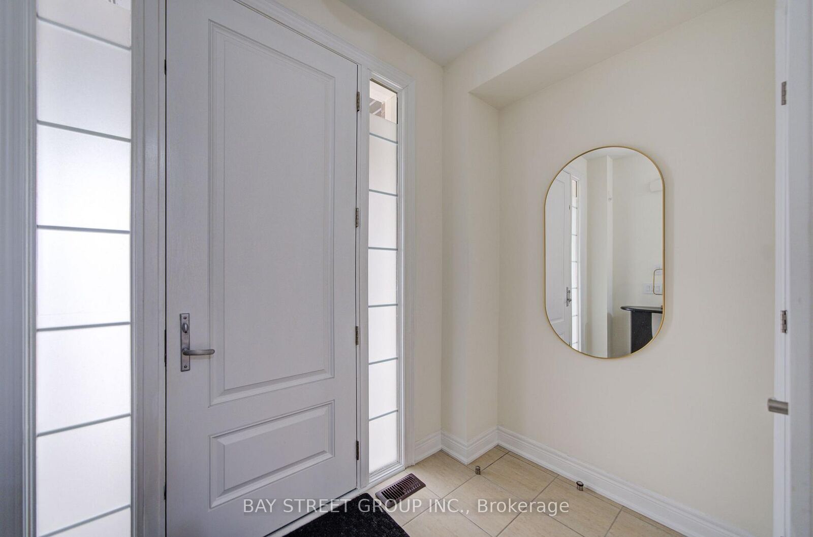 Property Photo: 113 Drizzel Crescent ON L4E 1G8