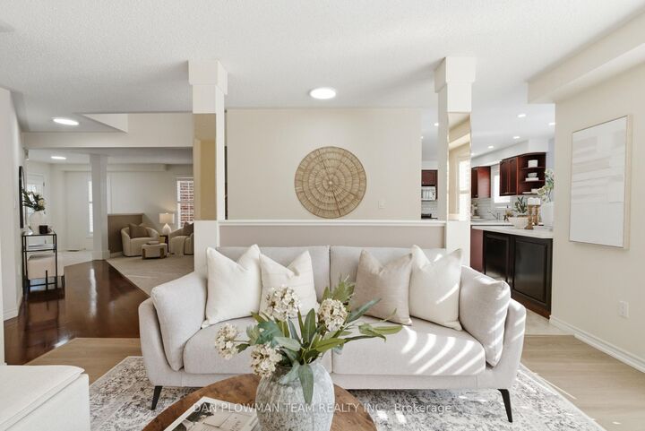Property Photo: 679 Oxbow Crescent ON L1K 3A7