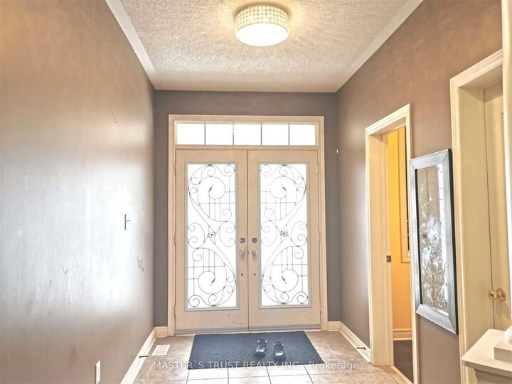 Property Photo: 213 River Ridge Boulevard ON L4G 7T7