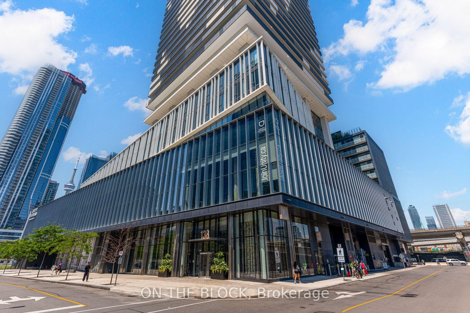 Property Photo: 138 Downes Street 2801 ON M5E 0E4