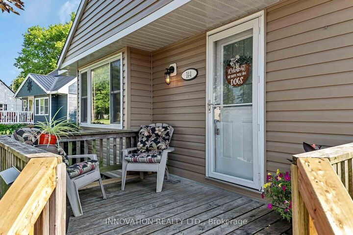 Property Photo:  144 Francis Street  ON K7V 1C4 