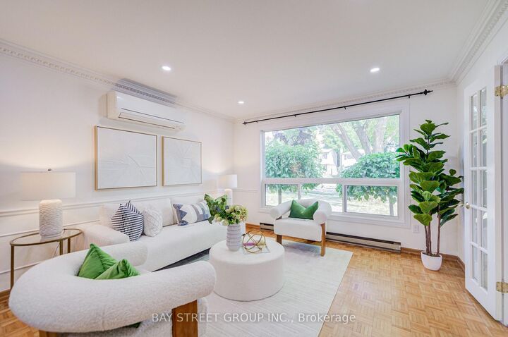 Property Photo: 214 William Roe Boulevard ON L3Y 1B5