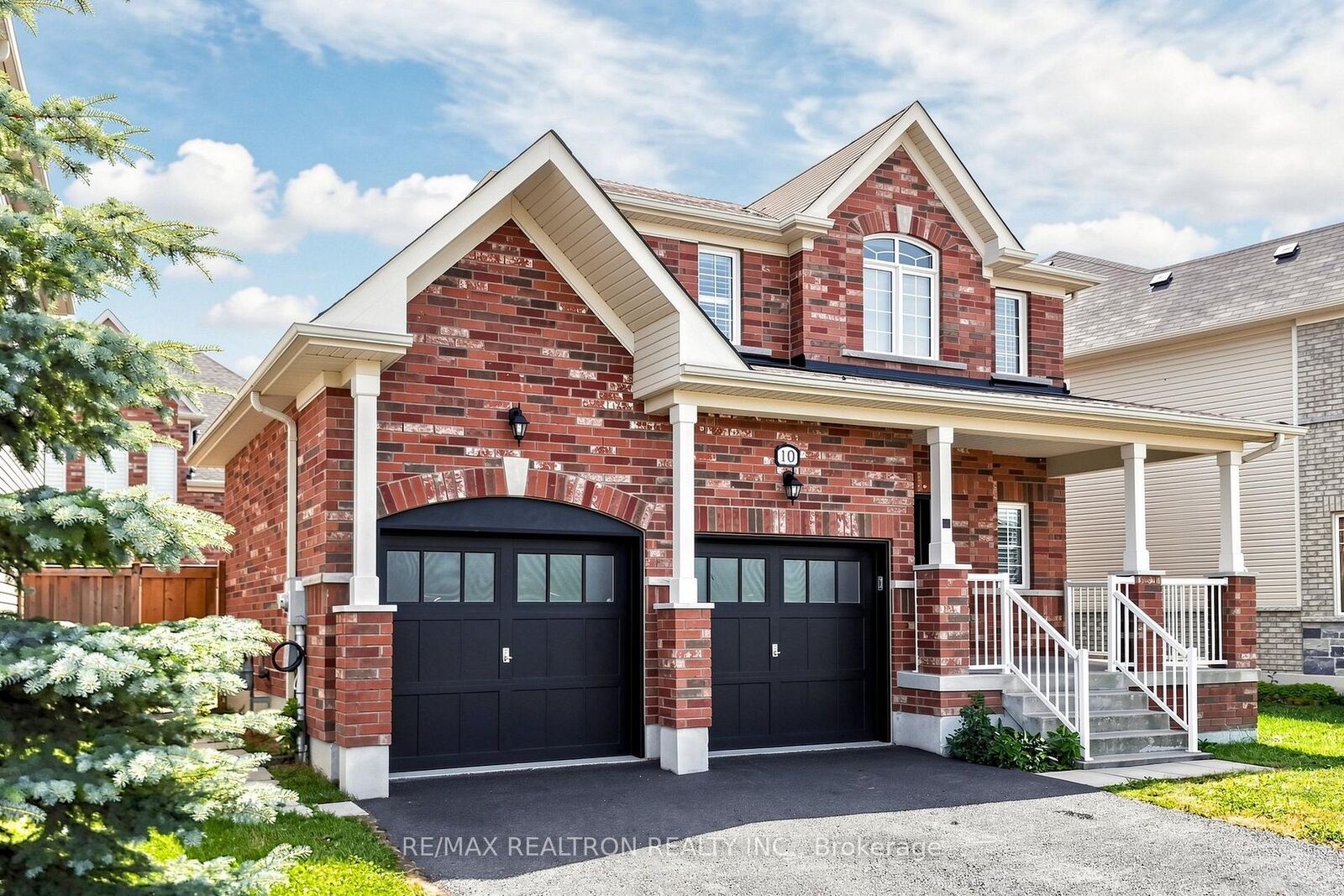 Property Photo:  10 Terrell Avenue  ON L4P 0C8 