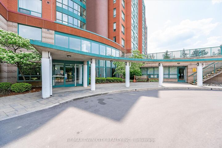 Property Photo:  55 Blue Springs Drive 514  ON N2J 4T3 