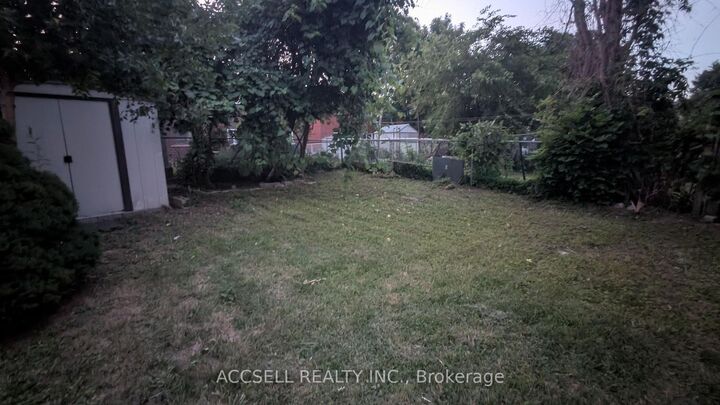 Property Photo: 1055 Claredale Road ON L5G 1T5