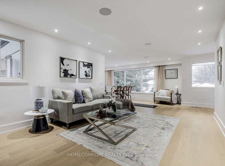 Property Photo: 22 Fenelon Drive ON M3A 3K3