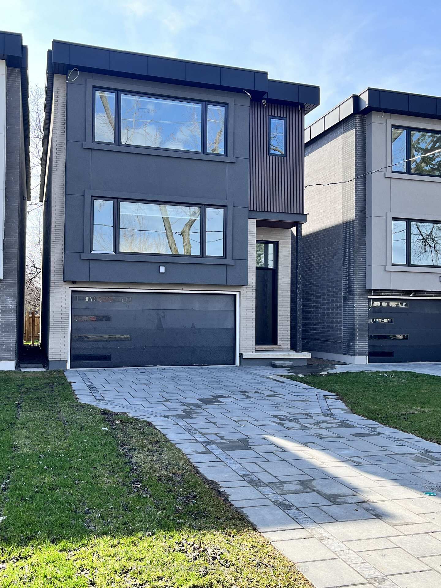 Property Photo:  790 B Midland Avenue  ON M1K 4E7 
