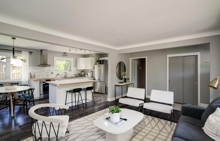 Property Photo: 70 Rochelle Drive ON L2M 2Y4