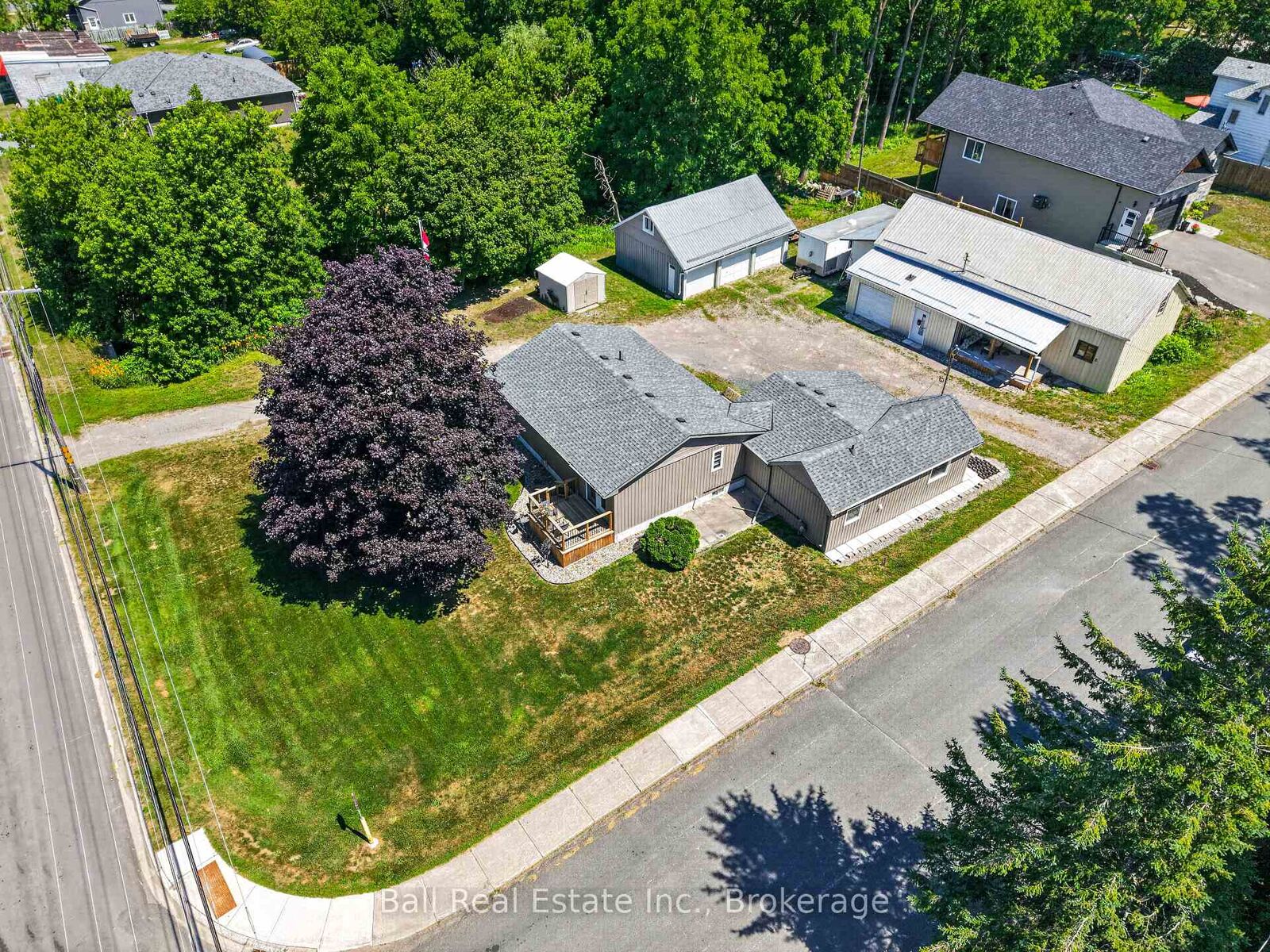 Property Photo:  6 Ermatinger Street  ON K0L 2H0 
