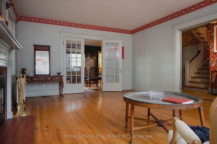 Property Photo: 52 King Street ON L1A 2R5