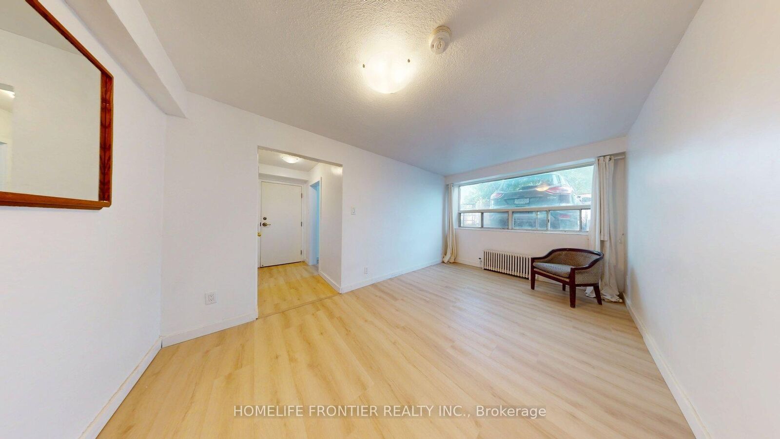 Property Photo: 1110 Weston Road #2 ON M6N 3S4