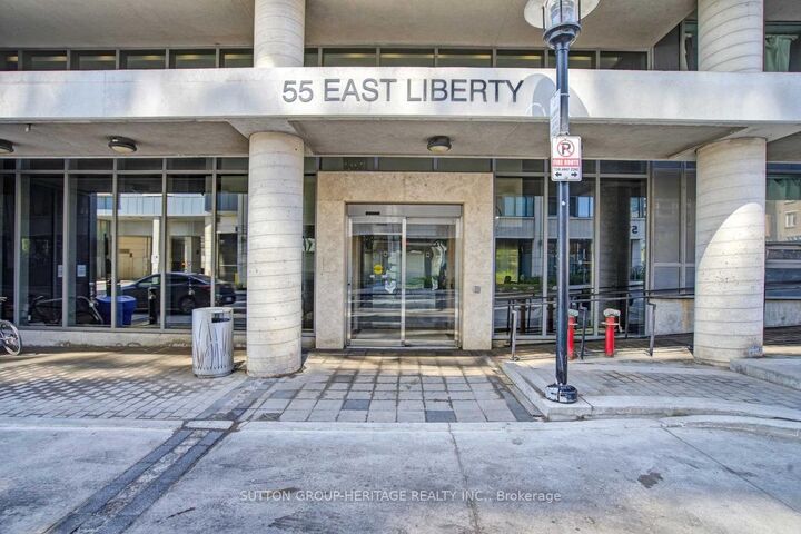 Property Photo: 55 East Liberty Street 609 ON M6K 3P9