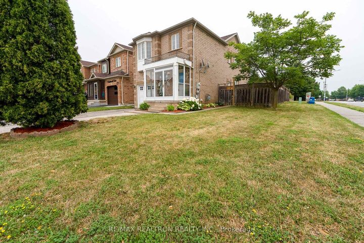 Property Photo: 1 Heathwood Drive ON L7A 1Z6