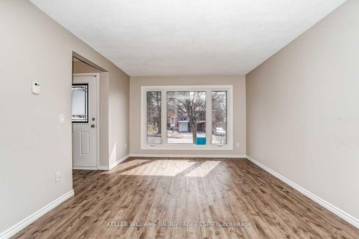 Property Photo:  1296 Cherrydown Drive Main  ON L1H 8C9 