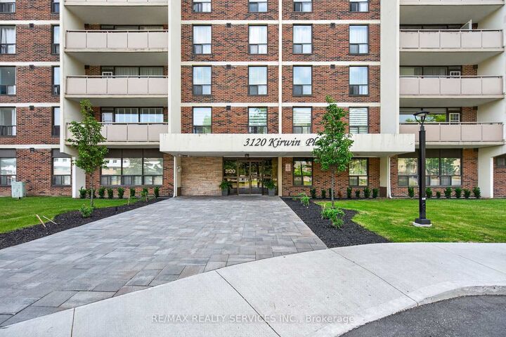 Photo de la propriété: 3120 Kirwin Avenue 210 ON L5A 3R2