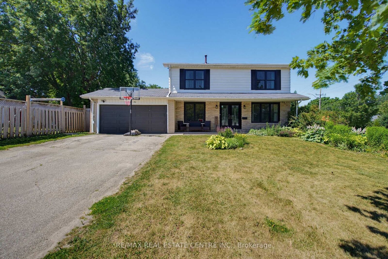 Photo de la propriété: 39 Amelia Street ON L9W 3K7