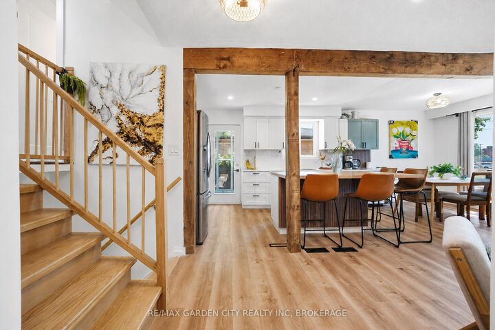 Property Photo:  424 Vine Street  ON L2M 3S7 