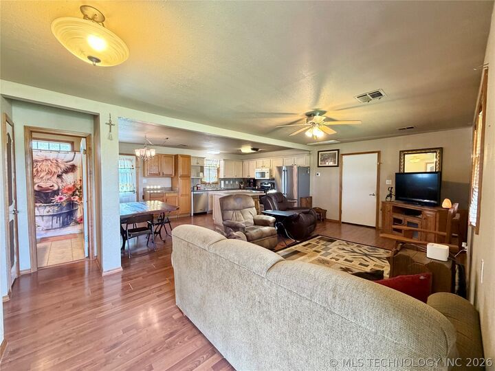 Property Photo: 48075 S 34300 Road OK 74058
