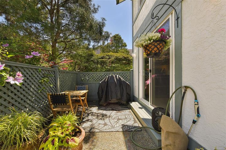Property Photo:  3008 Quadra St #10  BC V8T 4G3 