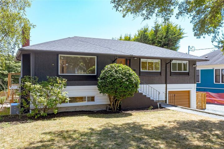 Property Photo: 3145 Balfour Ave BC V9A 1R9