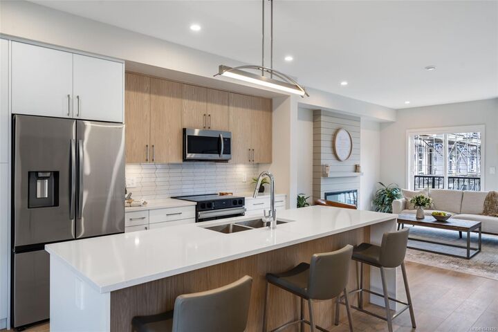 Property Photo: 1210 Arcadiawood Crt BC V9C 0V5