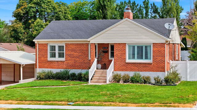 Property Photo: 445 E 200 N UT 84037
