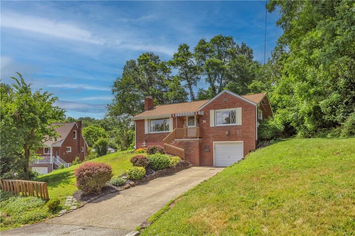 Property Photo:  421 Orchard Dr  PA 15236 
