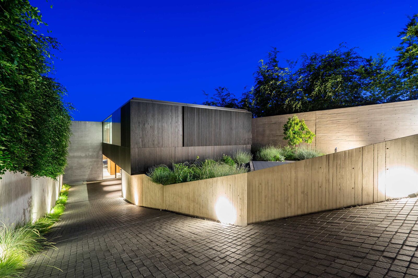 Property Photo: 2642 Bellevue Avenue BC V7V 1E4