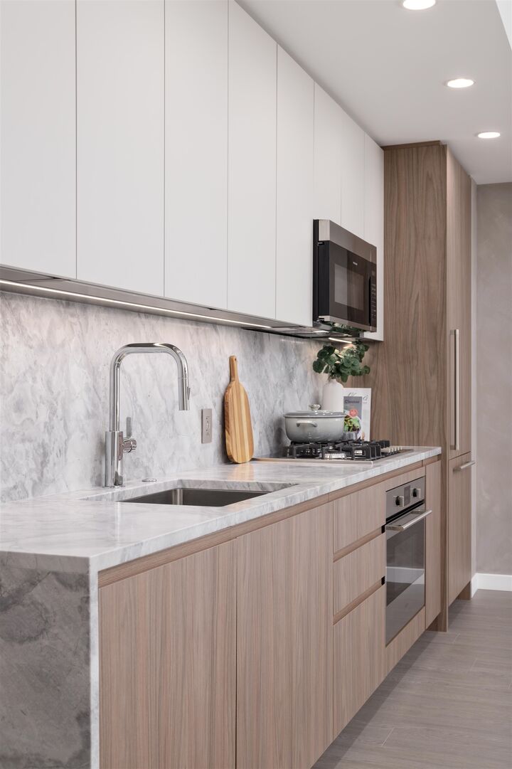 Property Photo: 1175 Pinetree Way 1606 BC V0V 0V0