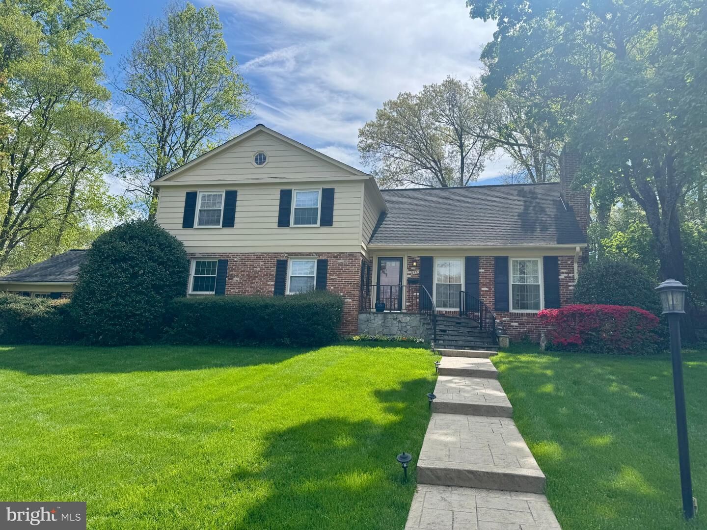 Property Photo: 6527 Bay Tree Court VA 22041