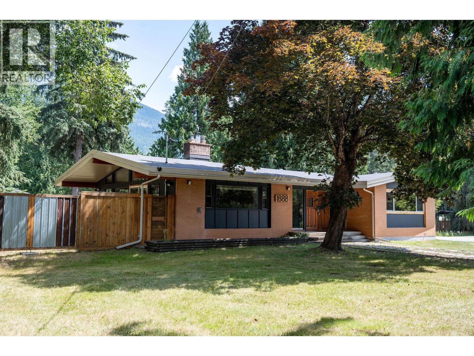 Property Photo:  1888 Airport Way  BC V0E 2S0 