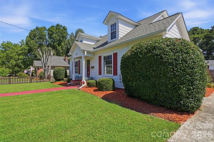 Property Photo:  117 Marion Street  SC 29710 