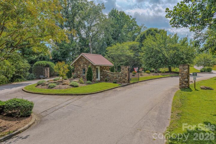 Property Photo: 49 Arabella Lane NC 28704