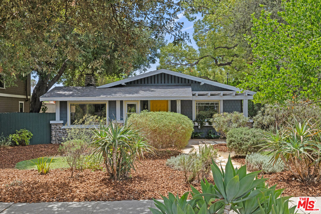 Property Photo:  1026 E Orange Grove Blvd  CA 91104 