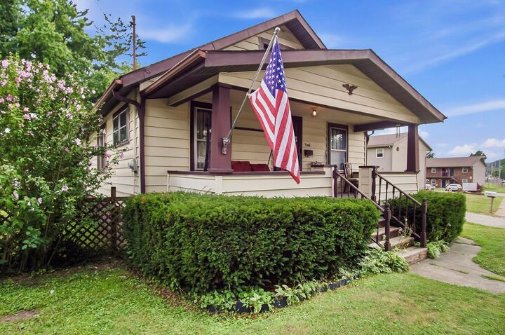 Property Photo:  1006 Pershing Road  OH 43701 