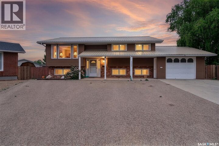 Property Photo:  1355 Manitou Crescent  SK S6H 7C4 