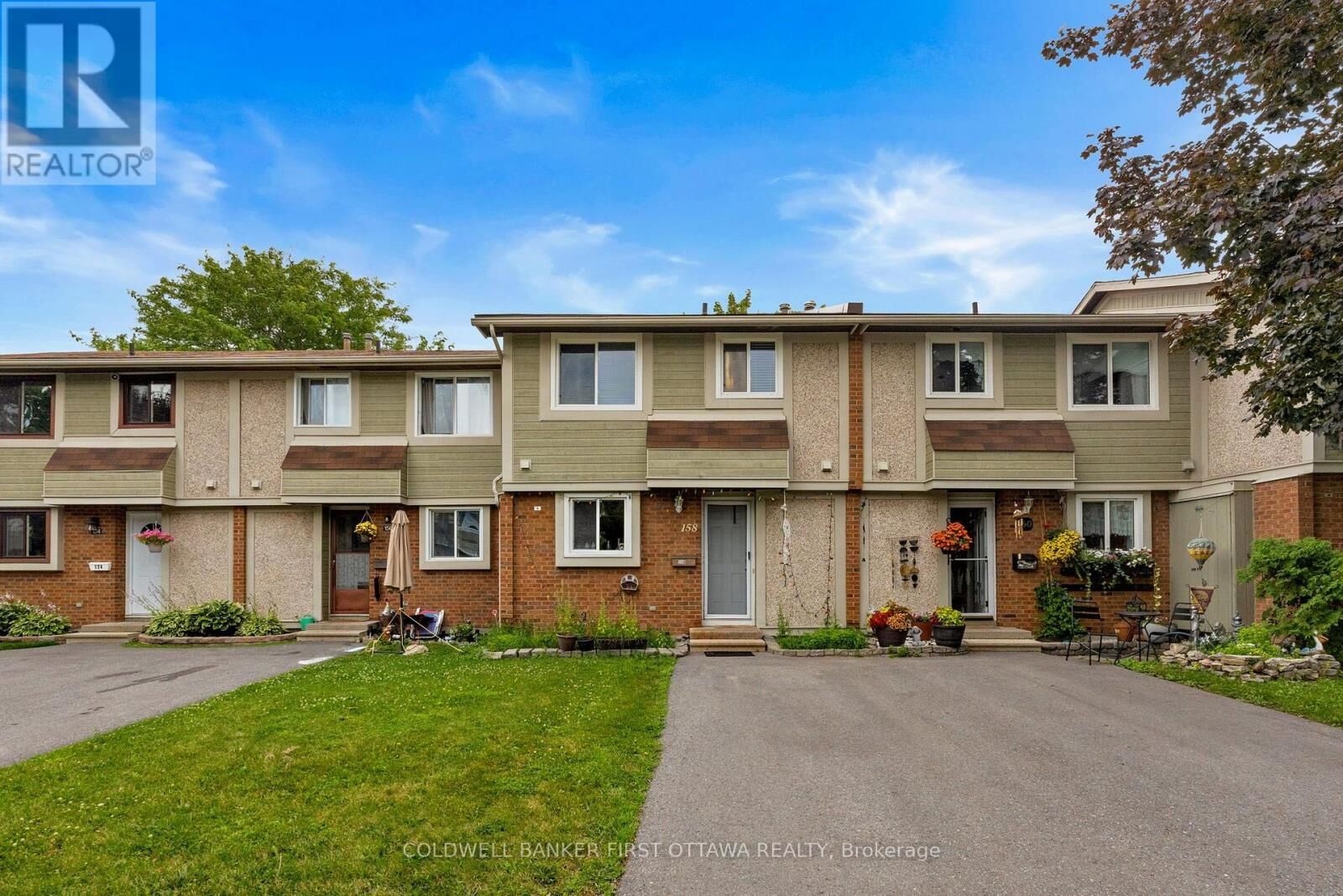 Property Photo:  158 Barrow Crescent 19  ON K2L 2J1 