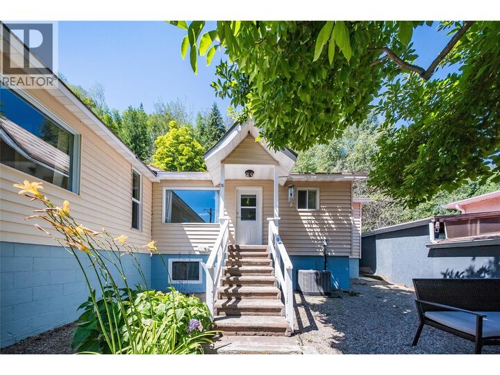 Property Photo: 16 Hanna Drive BC V1R 4V6