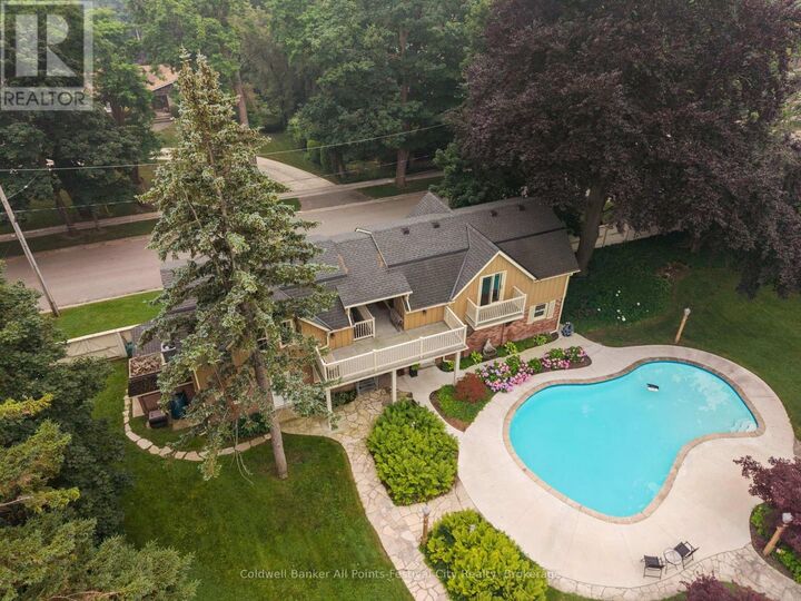 Property Photo: 5 Cobourg Street 400 ON N7A 2J1