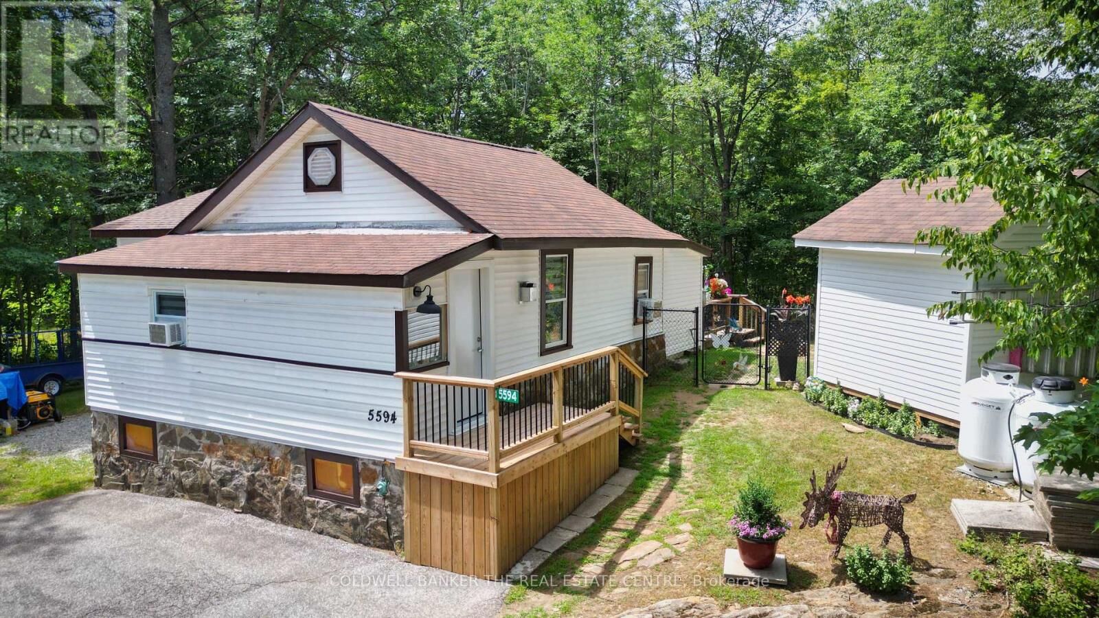 Property Photo: 5594 Upper Big Chute Road ON L0K 1E0