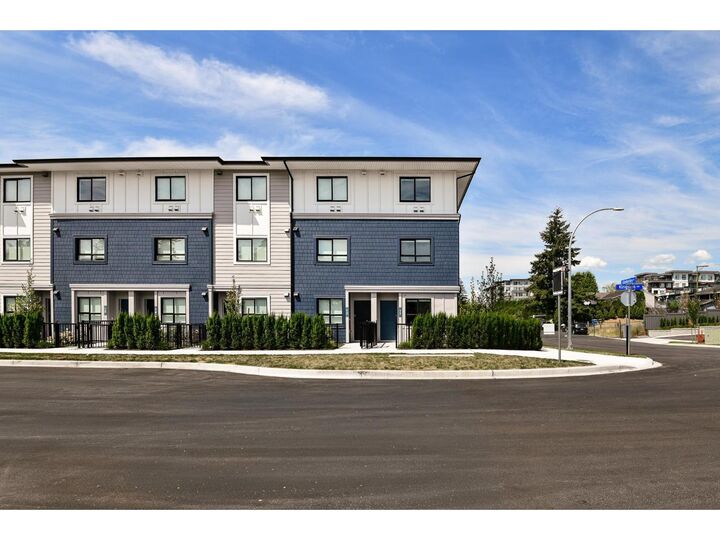 Property Photo:  33525 Kingston Avenue 19  BC V2S 0R6 