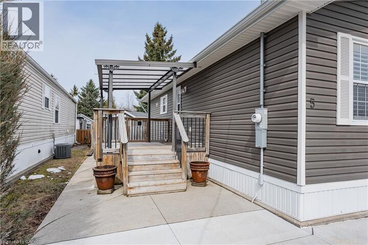 Property Photo: 5 Elm Street ON N0B 2J0
