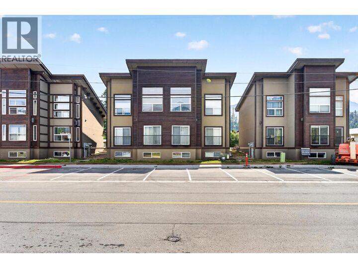 Property Photo: 1110 11th Street 6 BC V0A 1H0
