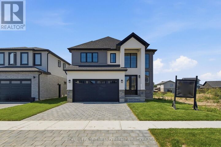 270 Hesselman Crescent — photo 1