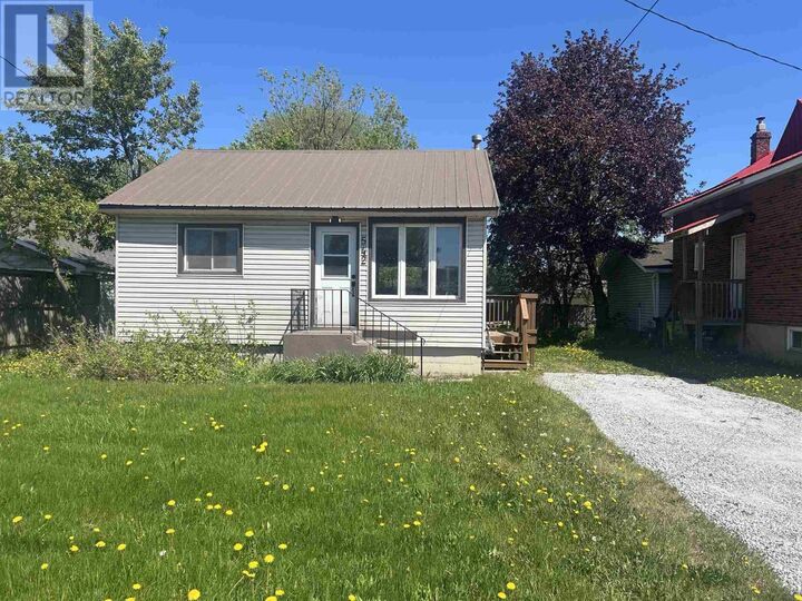 542 Wallace Ter — photo 1